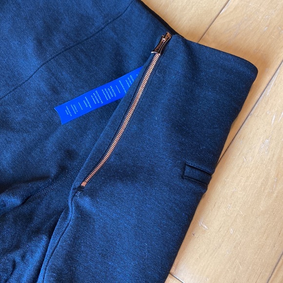 Kit and Ace Shorts - Picture 2 of 4